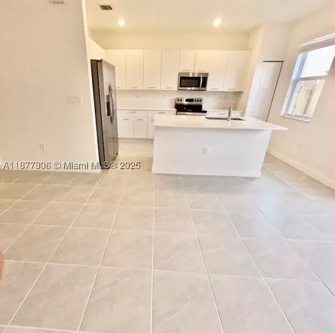 12517 NW 23rd Pl, Miami, FL 33167