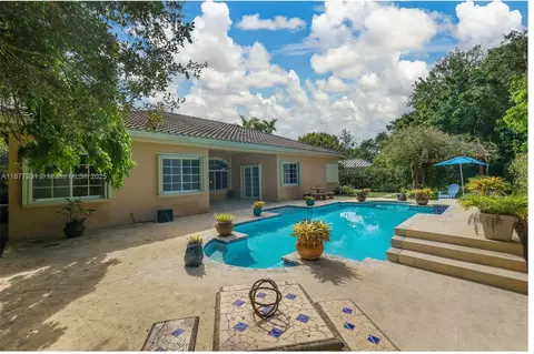 16002 SW 84th Ct, Palmetto Bay, FL 33157
