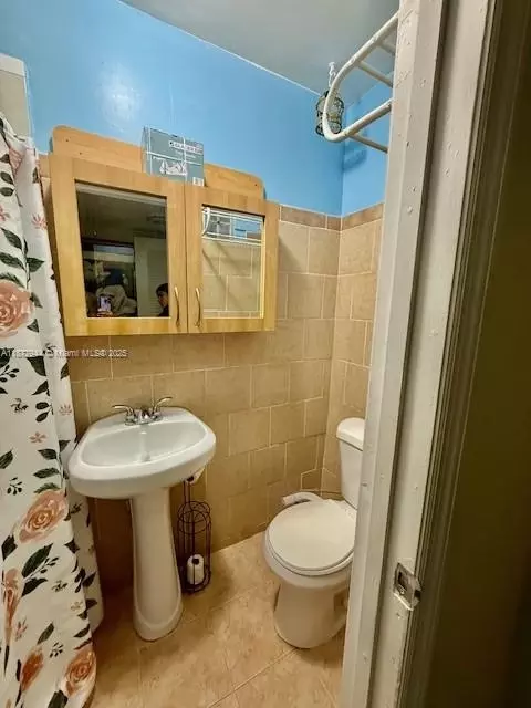 Bath - 7174 W 2nd Ln, Hialeah, FL 33014 photo 1 of 1