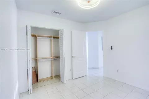 Other - 2525 W 73rd Pl, Hialeah, FL 33016 photo 6 of 6