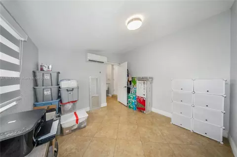 421 W 55th Pl, Hialeah, FL 33012 photo 20