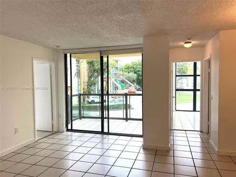 11780 SW 18th St #203-2, Miami, FL 33175