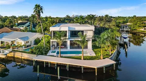 2033 NE 22nd St, Wilton Manors, FL 33305
