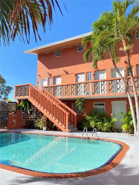 421 NE 68th St #6, Miami, FL 33138
