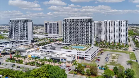 5252 NW 85th Ave #1402, Doral, FL 33166