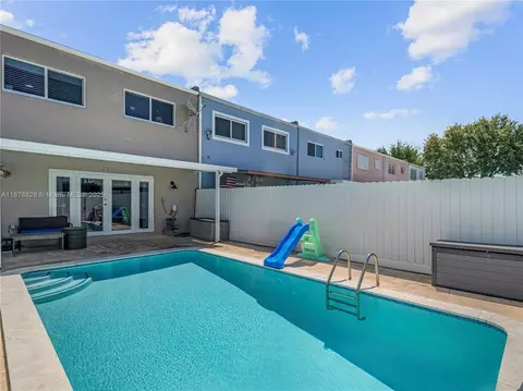 7250 W 2nd Ct, Hialeah, FL 33014 photo 12