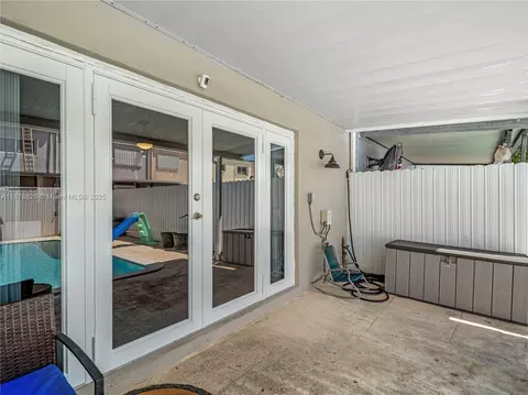 7250 W 2nd Ct, Hialeah, FL 33014 photo 14