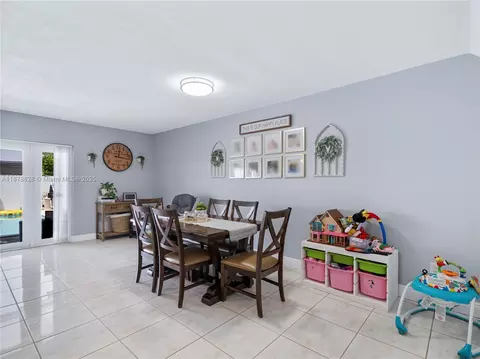 7250 W 2nd Ct, Hialeah, FL 33014 photo 7