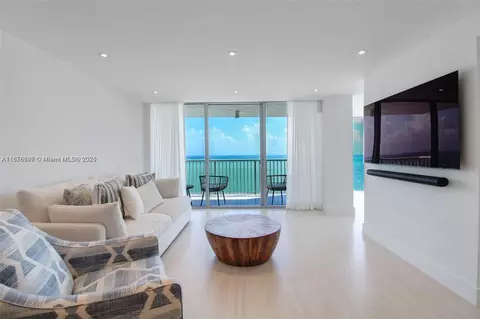 2655 Collins Ave #PH2512, Miami Beach, FL 33140