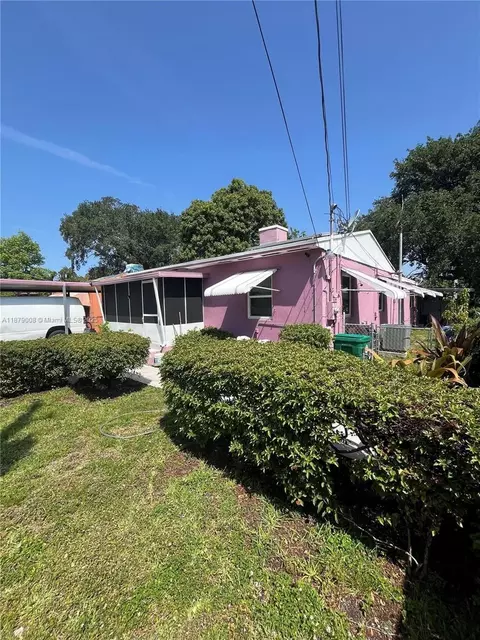 1733 NW 40th St, Miami, FL 33142