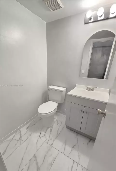 Bath - 19710 Cypress Ct, Hialeah, FL 33015 photo 5 of 5
