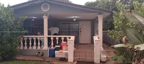 341 NW 39th St, Miami, FL 33127