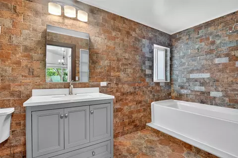 Bath - 10094 Encore Path, Boca Raton, FL 33428 photo 1 of 3