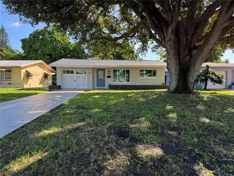 6004 NW 70th Ave, Tamarac, FL 33321