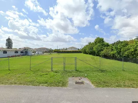 120 NW 120th Ave, Sweetwater, FL 33182
