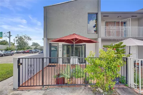 2419 NW 11th St #21-D, Miami, FL 33125