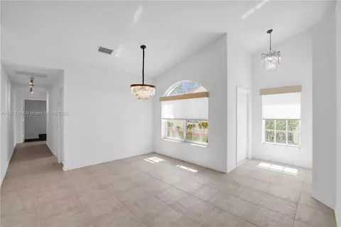 6082 Heliconia Rd, Delray Beach, FL 33484