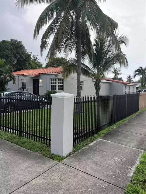 904 E 24th St, Hialeah, FL 33013 photo 1