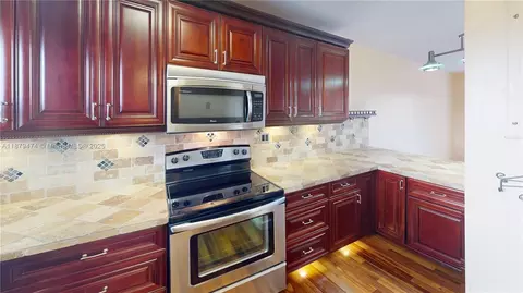 9641 Sunrise Lakes Blvd #306, Sunrise, FL 33322