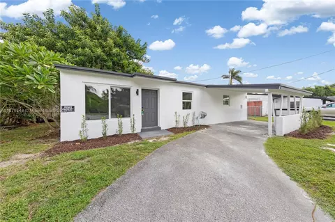 6117 NW 27th St, Margate, FL 33063