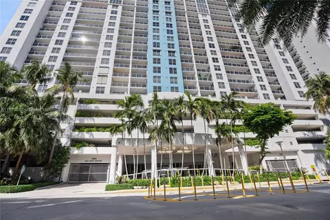 1800 Sunset Harbour Dr #P337, Miami Beach, FL 33139