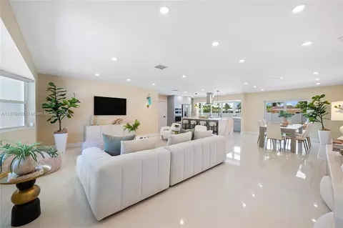 4800 Johnson St, Hollywood, FL 33021