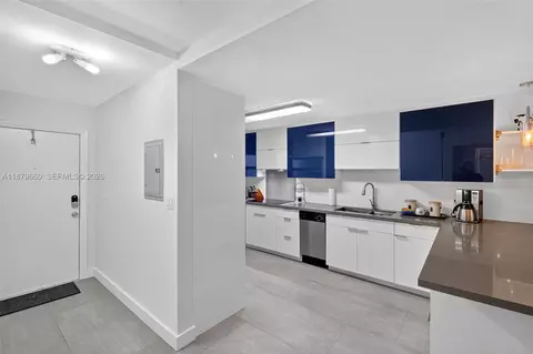 240 Galen Dr #207, Key Biscayne, FL 33149