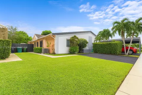 9709 SW 146th Ct, Miami, FL 33186