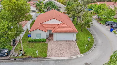 3380 SW 50th St, Fort Lauderdale, FL 33312