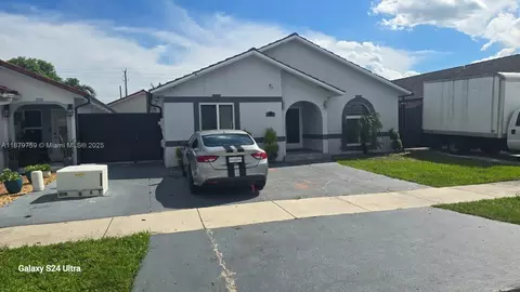 Other - 3240 W 76th Pl, Hialeah, FL 33018 photo 3 of 29