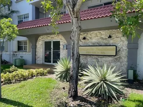 8107 SW 72nd Ave #423E, Miami, FL 33143