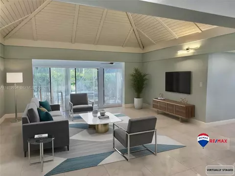 4713 Holly Dr, Tamarac, FL 33319