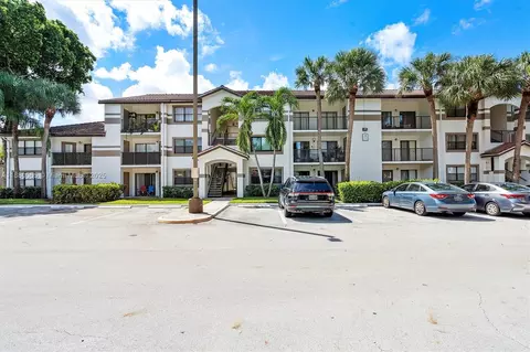 540 S Park Rd #19-9, Hollywood, FL 33021