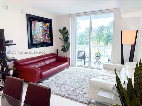 253 NE 2nd St #903, Miami, FL 33132