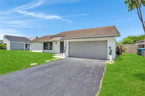 7381 NW 35th Ct, Lauderhill, FL 33319