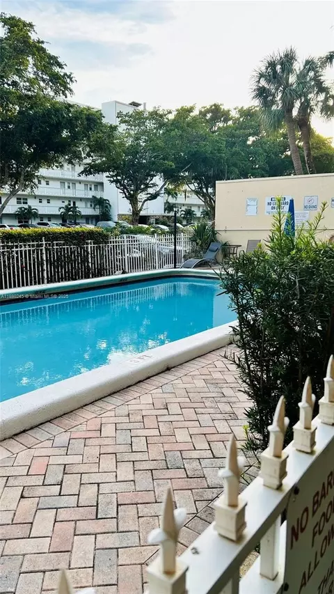 1300 Moffett St #104, Hallandale Beach, FL 33009