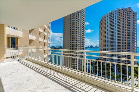 Exterior - 888 Brickell Key Dr #1807, Miami, FL 33131 photo 1 of 3