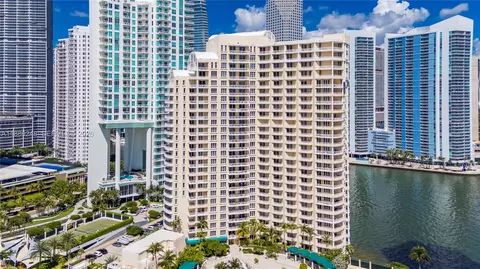 Other - 888 Brickell Key Dr #1807, Miami, FL 33131 photo 21 of 25