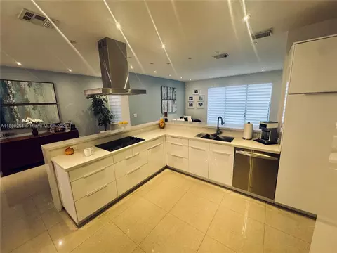7455 NW 112th Path, Doral, FL 33178 photo 3