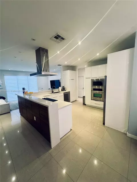 7455 NW 112th Path, Doral, FL 33178 photo 4