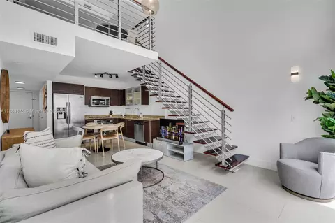 41 SE 5th St #1112, Miami, FL 33131