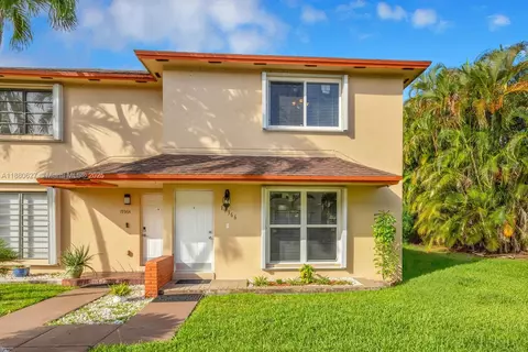 19366 SW 103rd Ct, Cutler Bay, FL 33157