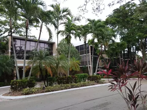 16325 Golf Club Rd #102, Weston, FL 33326