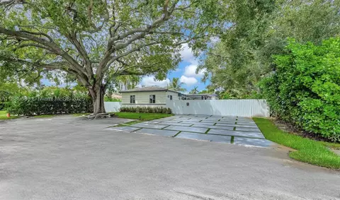 11102 NE 9th Ct, Biscayne Park, FL 33161