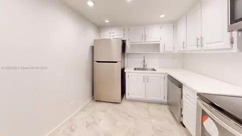 500 Three Islands Blvd #822, Hallandale Beach, FL 33009