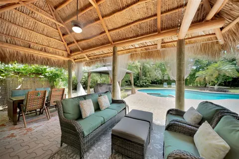 2442 Fillmore St, Hollywood, FL 33020