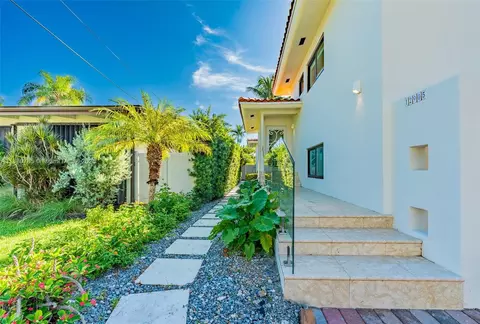 Exterior - 12905 Cherry Rd, North Miami, FL 33181 photo 5 of 7