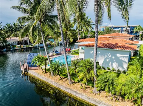 View/Area - 12905 Cherry Rd, North Miami, FL 33181 photo 3 of 3