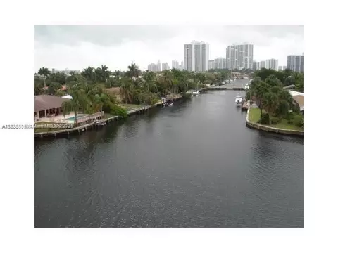 301 Golden Isles Dr #211, Hallandale Beach, FL 33009
