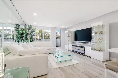 100 Lincoln Rd #323, Miami Beach, FL 33139